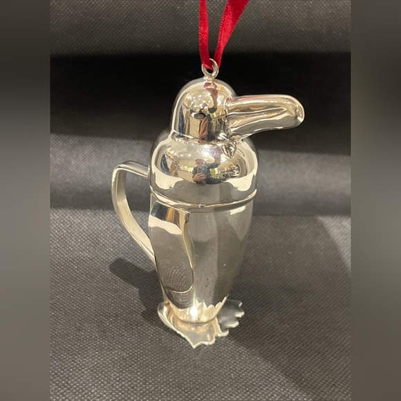 RESTORATION Hardware Stainless Steel Penguin Cocktail Shaker 4" Ornament - Picture 11 of 11